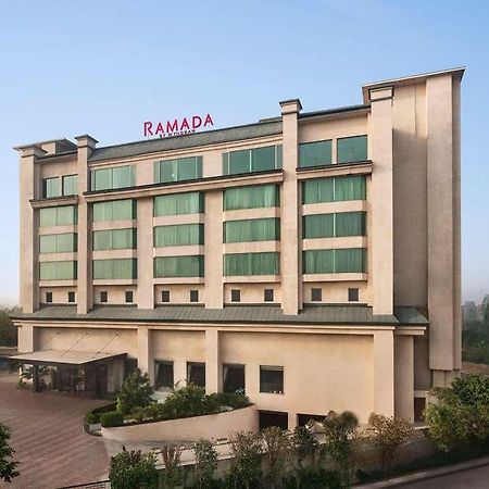 Ramada By Wyndham New Delhi Pitampura Hotel Екстериор снимка