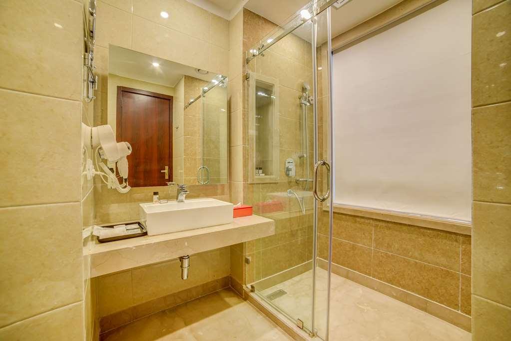Ramada By Wyndham New Delhi Pitampura Hotel Екстериор снимка