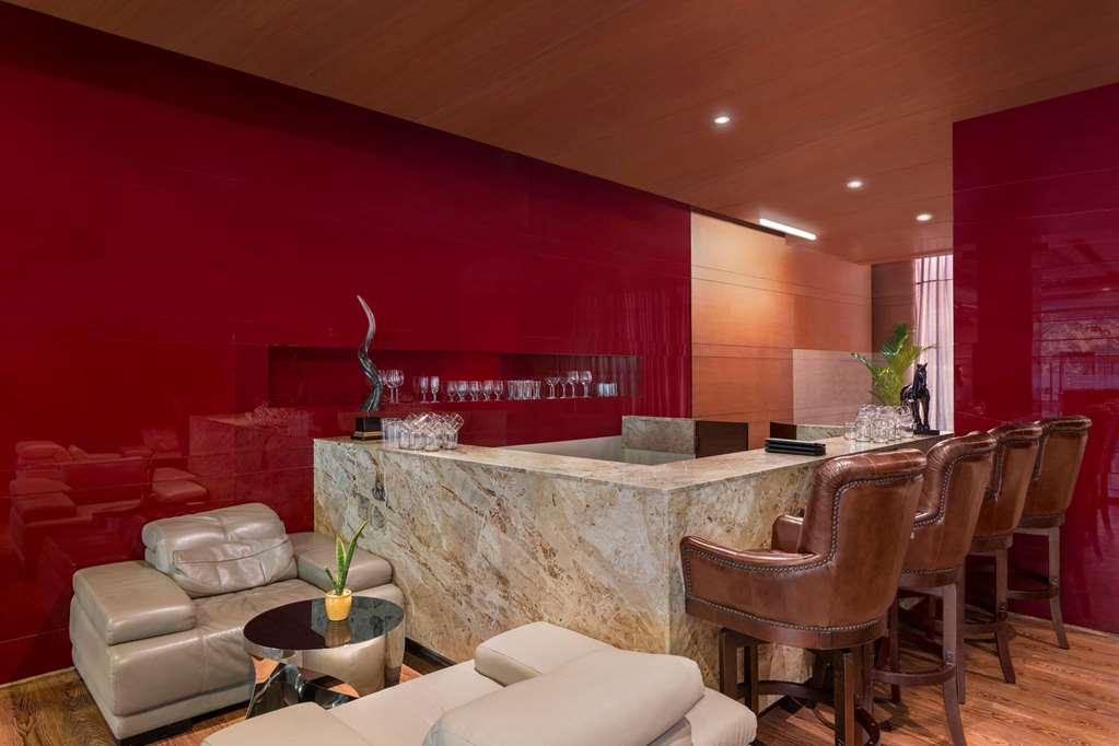 Ramada By Wyndham New Delhi Pitampura Hotel Ресторант снимка